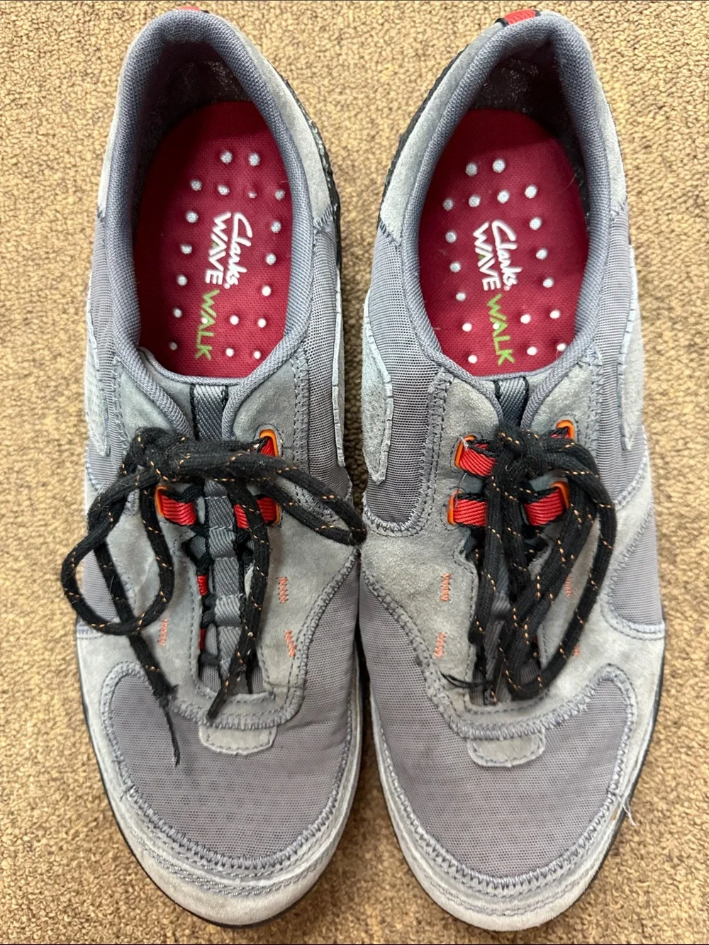 Clarks gray casual lace-up sneakers with red insoles